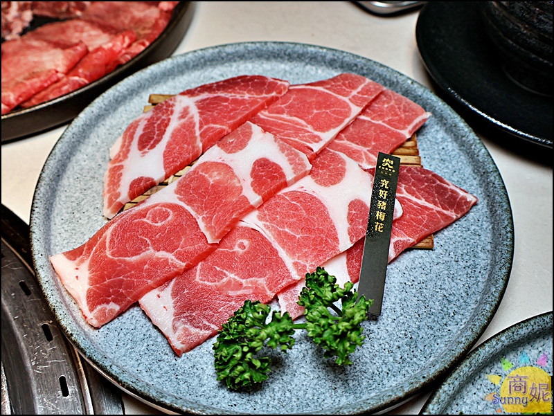 燒肉MEN朝富店|埔里超人氣燒肉進駐台中! 豐盛套餐爽嗑A5和牛F1紐約客,個人燒肉499元起享用哈根達斯、水耕生菜豪華自助吧吃到飽 燒肉MEN朝富店|埔里超人氣燒肉進駐台中! 豐盛套餐爽嗑A5和牛F1紐約客,個人燒肉499元起享用哈根達斯、水耕生菜豪華自助吧吃到飽
