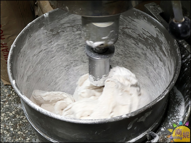 成功水晶餃｜隱藏巷弄的手工爆餡美味！晶瑩Q彈皮薄肉香，在地人瘋搶秒殺神級小吃