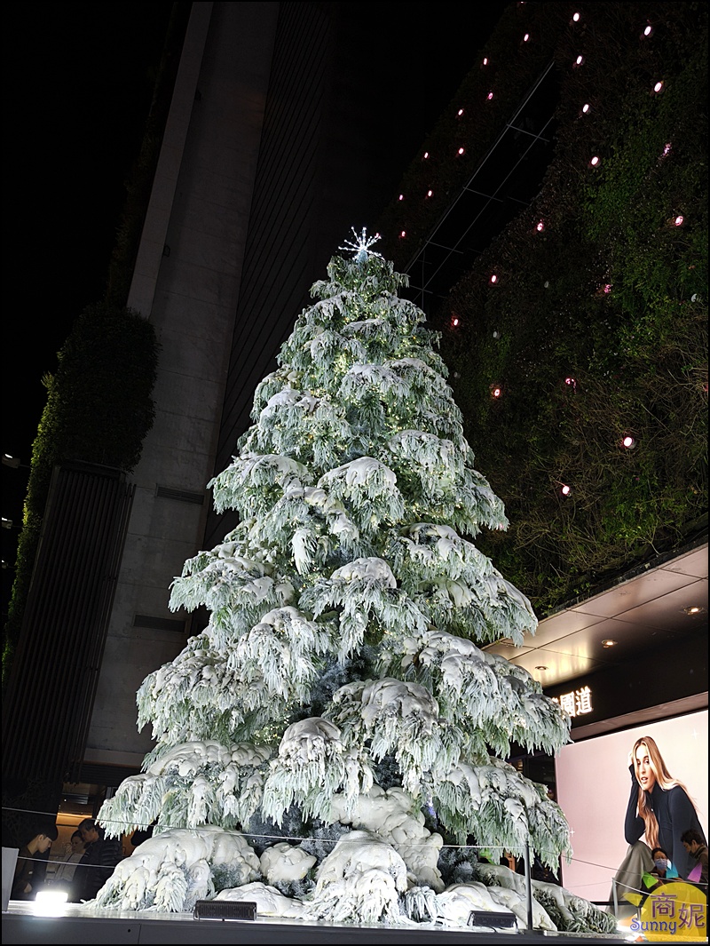 2025勤美草悟聖誕村|台中免費景點！7米飄雪聖誕樹.250公尺光之道.耶誕跨年最浪漫打卡點攻略
