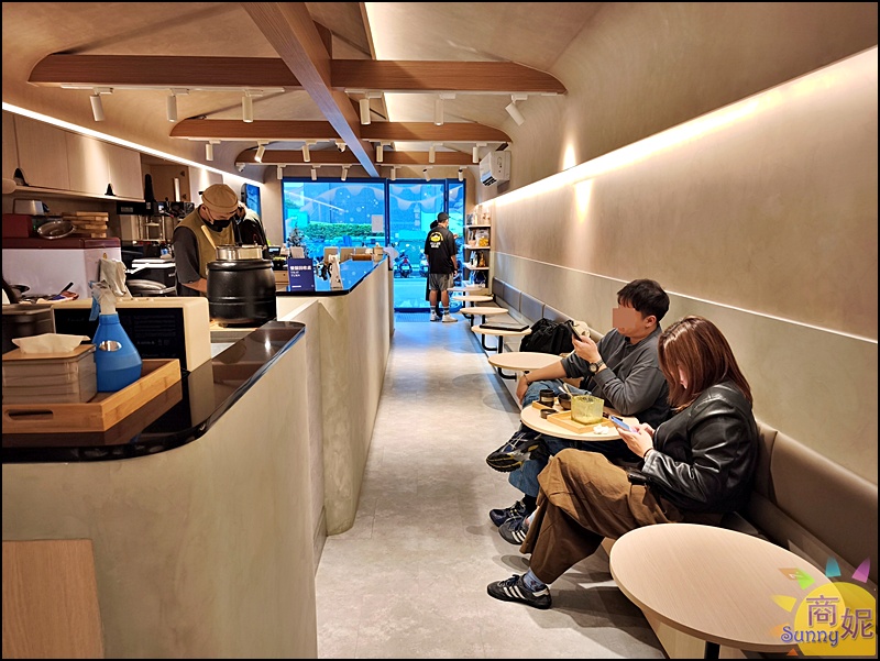 涼糧甜品|台中質感糧倉風甜品店!嚴選小農食材,必點白玉紅豆湯、方塊雪花冰,四季皆宜的下午茶推薦 涼糧甜品|台中質感糧倉風甜品店!嚴選小農食材,必點白玉紅豆湯、方塊雪花冰,四季皆宜的下午茶推薦