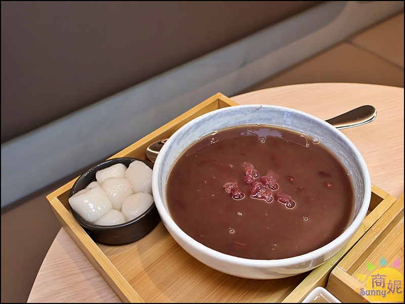 涼糧甜品｜台中質感糧倉風甜品店！嚴選小農食材，必點白玉紅豆湯、方塊雪花冰，四季皆宜的下午茶推薦