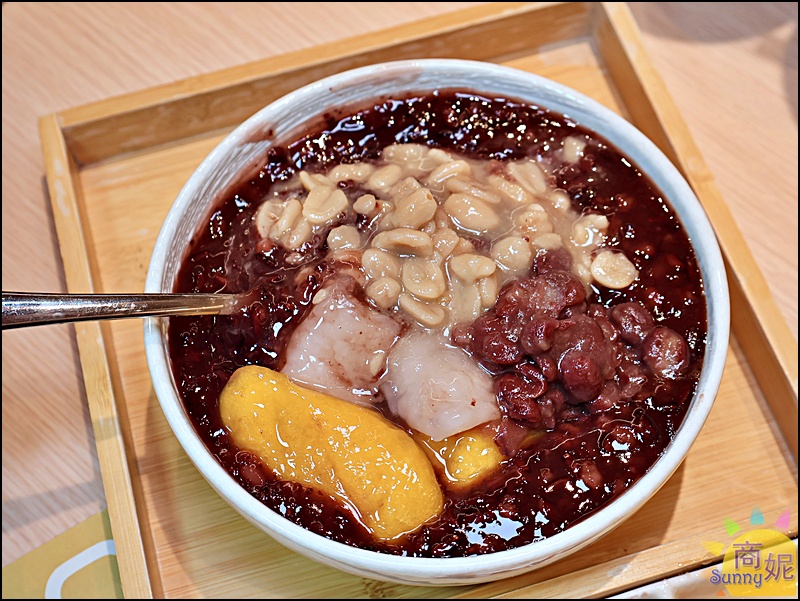 涼糧甜品|台中質感糧倉風甜品店!嚴選小農食材,必點白玉紅豆湯、方塊雪花冰,四季皆宜的下午茶推薦 涼糧甜品|台中質感糧倉風甜品店!嚴選小農食材,必點白玉紅豆湯、方塊雪花冰,四季皆宜的下午茶推薦