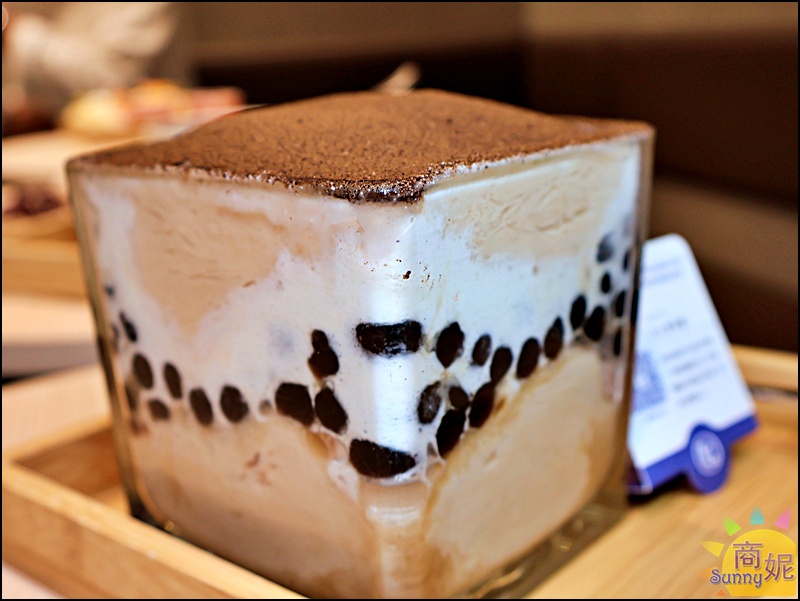 涼糧甜品｜台中質感糧倉風甜品店！嚴選小農食材，必點白玉紅豆湯、方塊雪花冰，四季皆宜的下午茶推薦