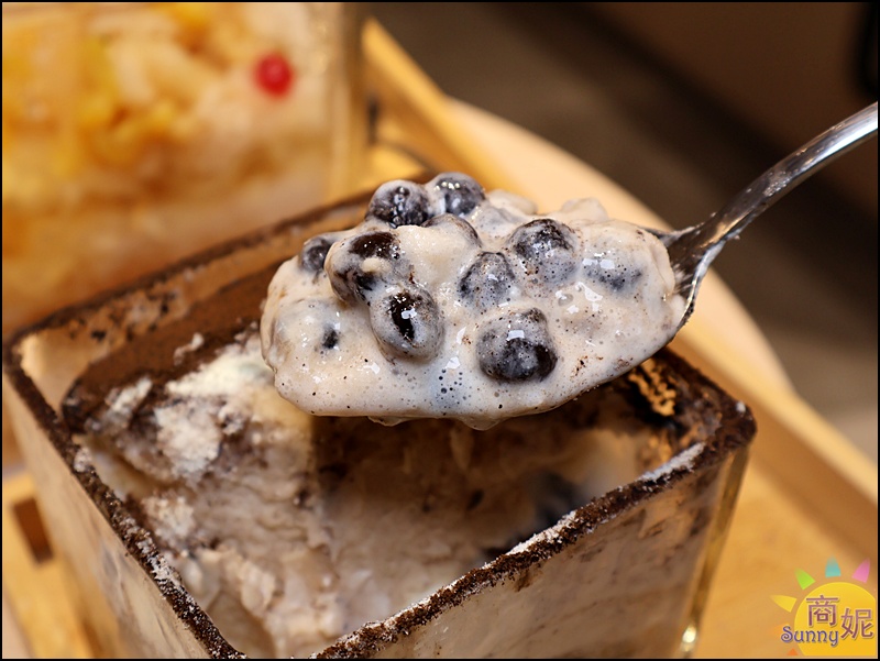 涼糧甜品|台中質感糧倉風甜品店!嚴選小農食材,必點白玉紅豆湯、方塊雪花冰,四季皆宜的下午茶推薦 涼糧甜品|台中質感糧倉風甜品店!嚴選小農食材,必點白玉紅豆湯、方塊雪花冰,四季皆宜的下午茶推薦