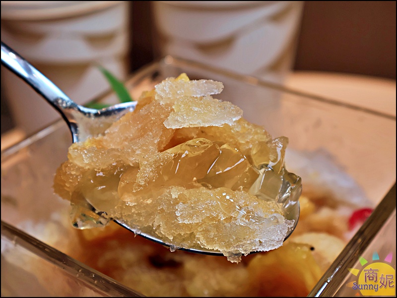 涼糧甜品｜台中質感糧倉風甜品店！嚴選小農食材，必點白玉紅豆湯、方塊雪花冰，四季皆宜的下午茶推薦