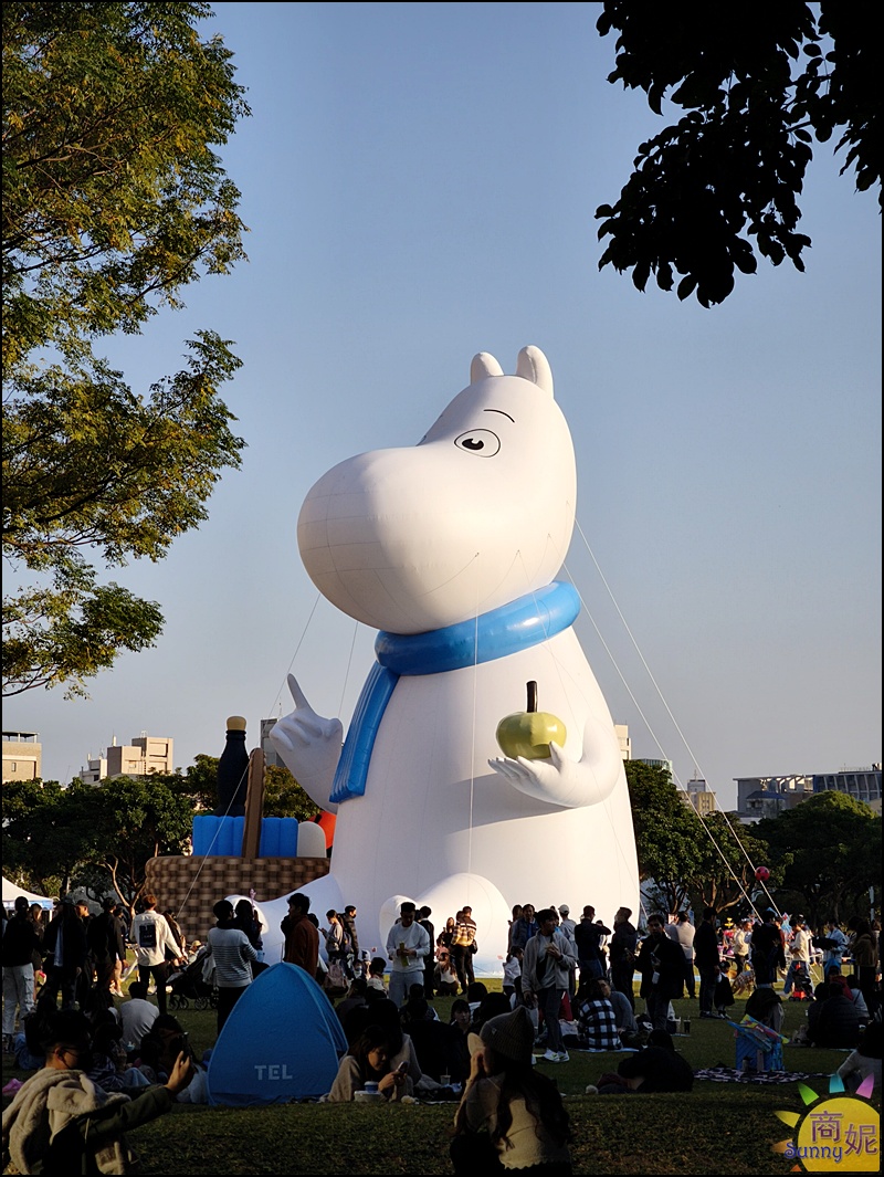 2026台中燈會|嚕嚕米姆明降臨台中！幸福蜜馬60米巨型極光主燈秀，姆明小提燈、7大展區交通懶人包