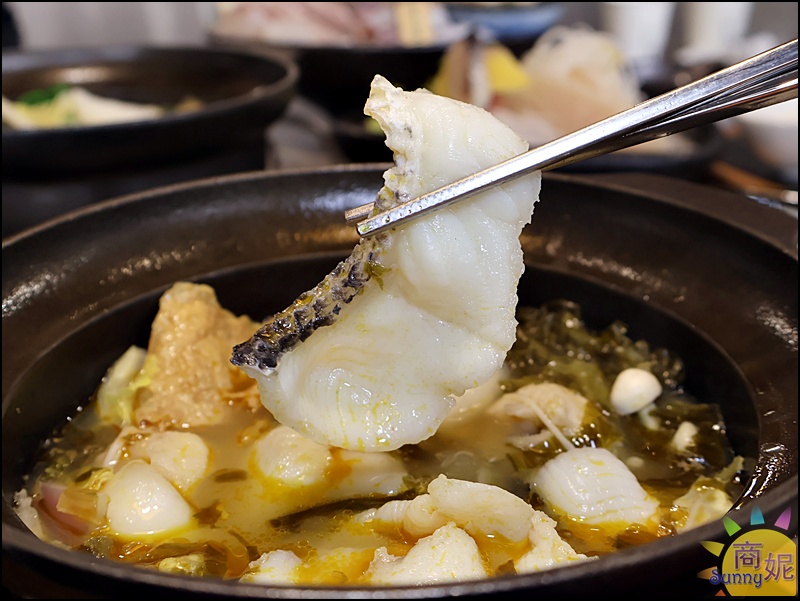 澎漁鍋物|草屯最美火鍋CP值爆表！澎湖產地直送海鮮澎湃上桌.職人握壽司.日本哈根達斯.手作蛋糕.特調飲品.附專屬停車場