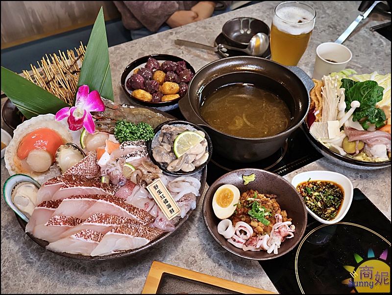 澎漁鍋物|草屯最美火鍋CP值爆表！澎湖產地直送海鮮澎湃上桌.職人握壽司.日本哈根達斯.手作蛋糕.特調飲品.附專屬停車場