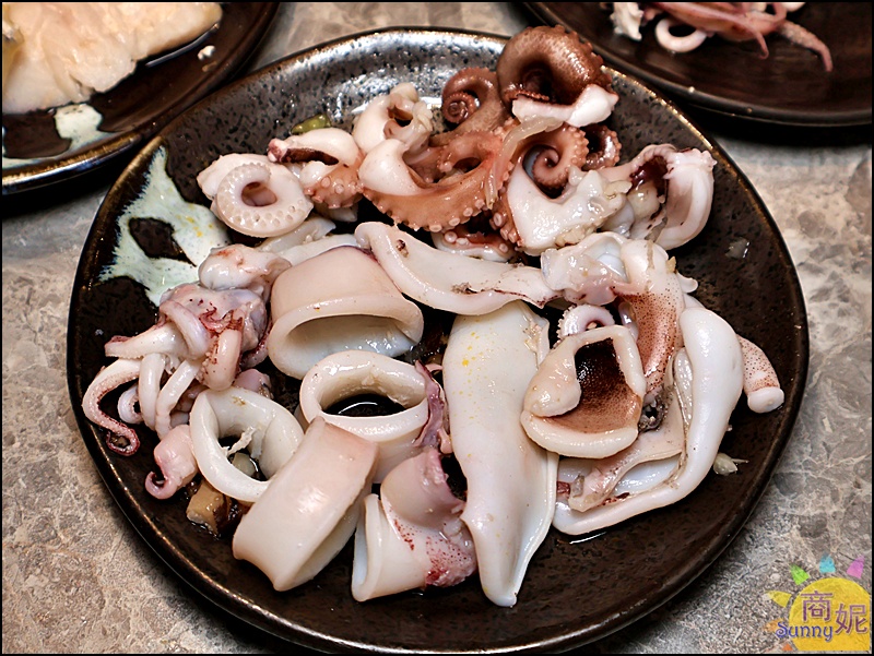 澎漁鍋物|草屯最美火鍋CP值爆表！澎湖產地直送海鮮澎湃上桌.職人握壽司.日本哈根達斯.手作蛋糕.特調飲品.附專屬停車場