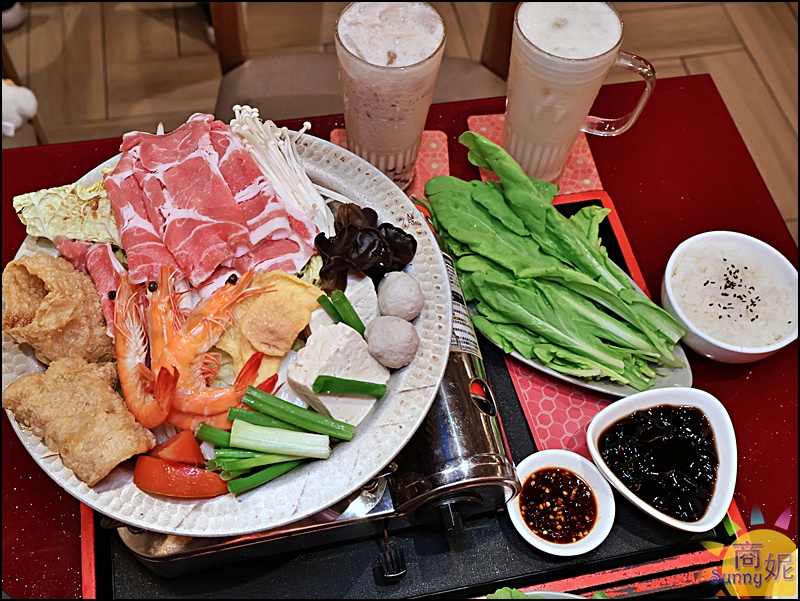 扁魚沙茶鍋  附米飯、時蔬、甜品、飲料