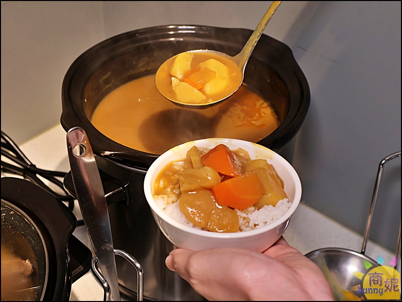 似錦涮|台中火鍋自助吧280元吃到飽!平日午後大胃王肉盤買一送一CP值超高，再送得獎手工蛋捲甜點控最愛