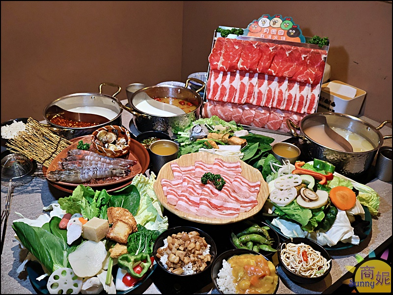 月團圓雙人牛豬經典套餐肉盤,包含板腱牛、五花牛與國產大眾豬