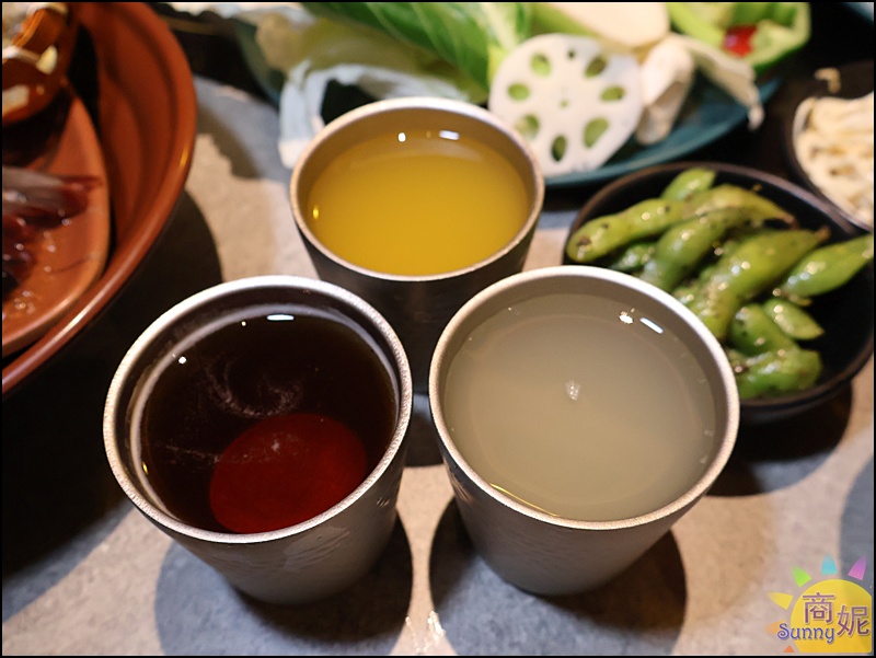 月團圓雞湯火鍋|台中個人鴛鴦鍋吃到飽！388元起50種蔬食自助吧吃到飽，8小時熬煮雞湯超好吃