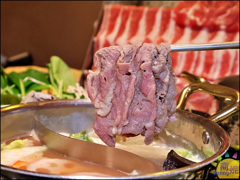 月團圓雞湯火鍋|台中個人鴛鴦鍋吃到飽！388元起50種蔬食自助吧吃到飽，8小時熬煮雞湯超好吃