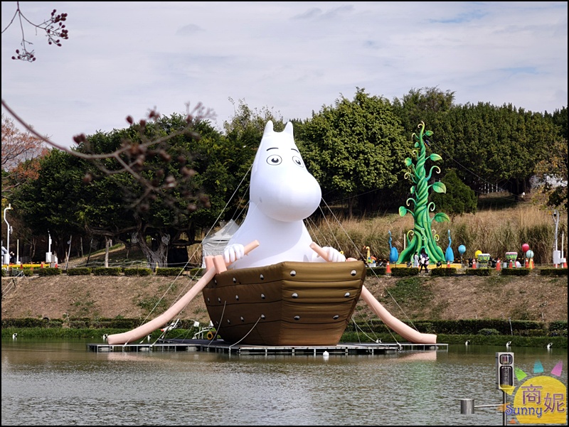 2026台中燈會|嚕嚕米姆明降臨台中！幸福蜜馬60米巨型極光主燈秀，姆明小提燈、7大展區交通懶人包