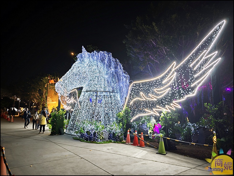 2026台中燈會|嚕嚕米姆明降臨台中！幸福蜜馬60米巨型極光主燈秀，姆明小提燈、7大展區交通懶人包