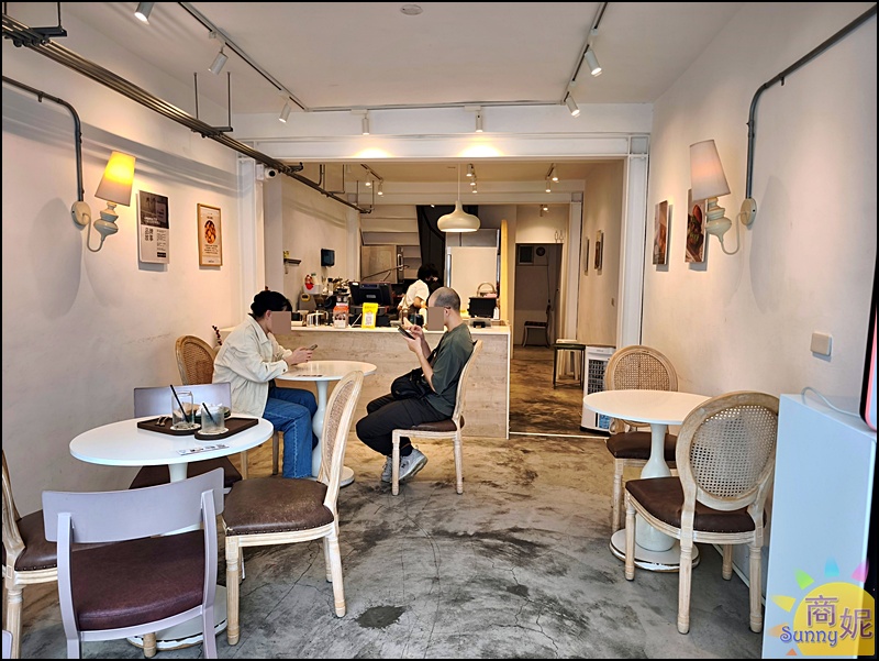 L’espace老陳小圓法漢堡專賣店|台中早午餐神級手作漢堡！國美館巷弄老宅吃過想再回訪.麵包控必吃限量小圓法