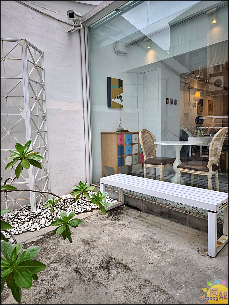 L’espace老陳小圓法漢堡專賣店|台中早午餐神級手作漢堡！國美館巷弄老宅吃過想再回訪.麵包控必吃限量小圓法