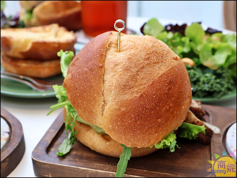 L’espace老陳小圓法漢堡專賣店|台中早午餐神級手作漢堡！國美館巷弄老宅吃過想再回訪.麵包控必吃限量小圓法