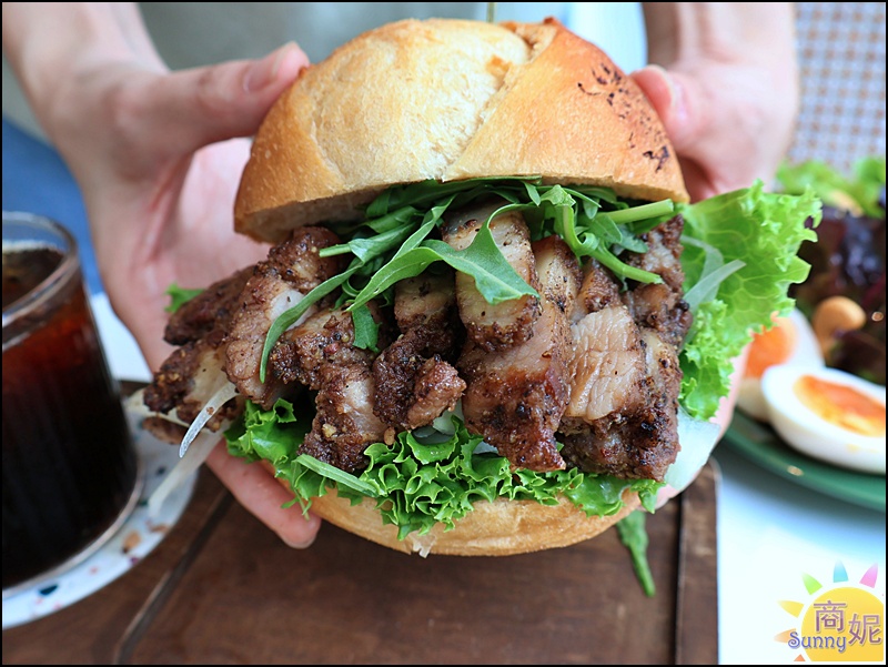 L’espace老陳小圓法漢堡專賣店|台中早午餐神級手作漢堡！國美館巷弄老宅吃過想再回訪.麵包控必吃限量小圓法