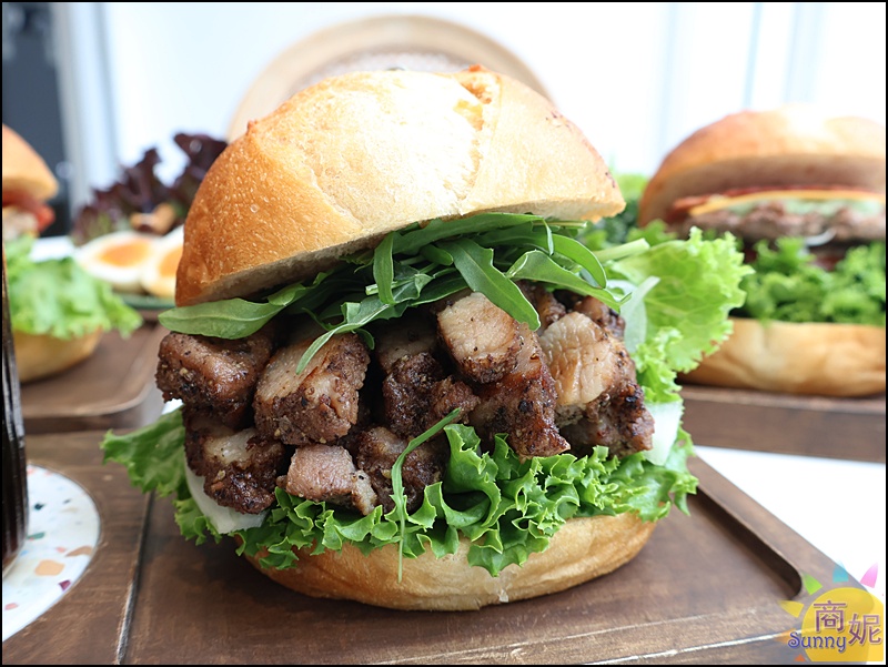 L’espace老陳小圓法漢堡專賣店|台中早午餐神級手作漢堡！國美館巷弄老宅吃過想再回訪.麵包控必吃限量小圓法