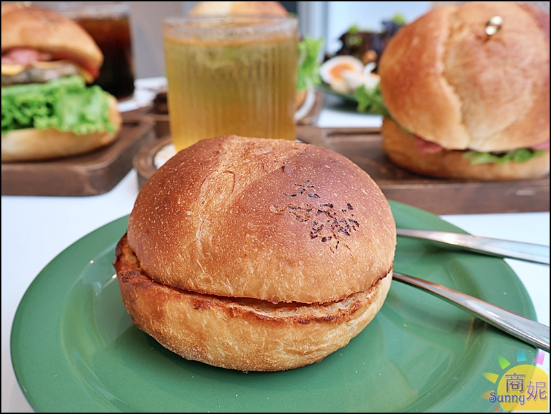 L’espace老陳小圓法漢堡專賣店|台中早午餐神級手作漢堡！國美館巷弄老宅吃過想再回訪.麵包控必吃限量小圓法