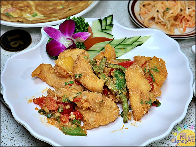 憶念點心堂|台中超值港式料理！五星主廚現點現做熱炒港點都厲害.價位不貴還免服務費