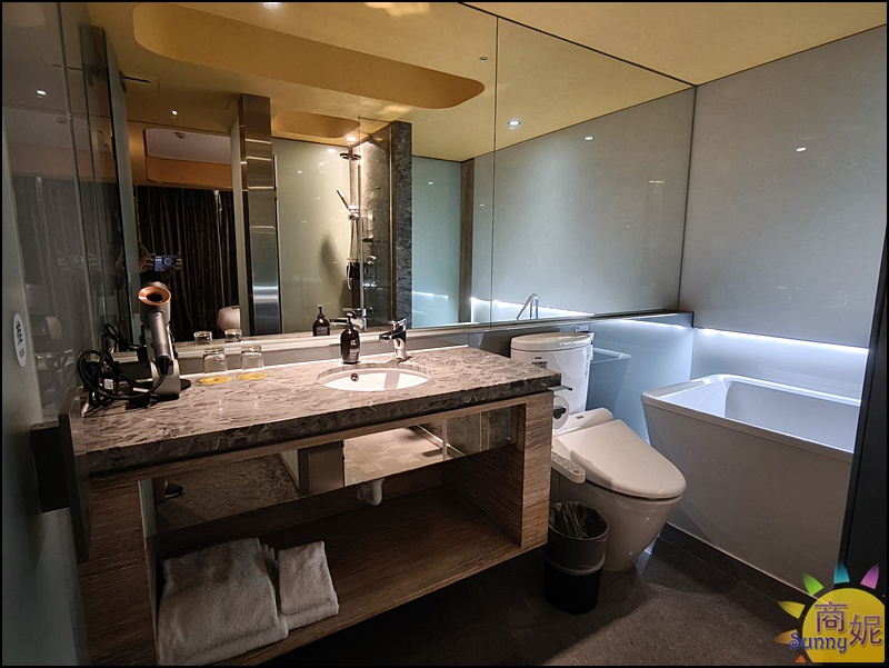 薆悅酒店西寧館|台北西門町高CP值精品飯店！交通便利下樓即是美食逛街天堂，白天晚上都不無聊