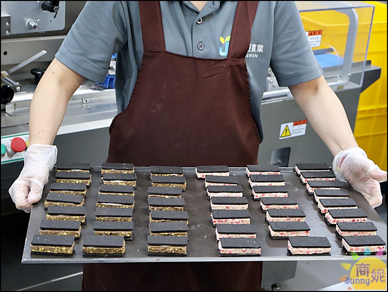 曉翮流域|厚餡夾心內餡厚到藏不住！台中伴手禮推薦，開賣秒殺的午茶首選最新6口味濃郁登場