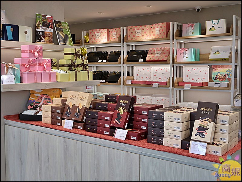 曉翮流域|厚餡夾心內餡厚到藏不住！台中伴手禮推薦，開賣秒殺的午茶首選最新6口味濃郁登場