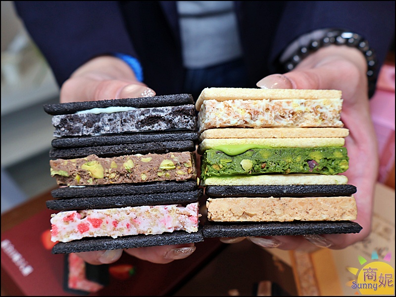 曉翮流域|厚餡夾心內餡厚到藏不住！台中伴手禮推薦，開賣秒殺的午茶首選最新6口味濃郁登場