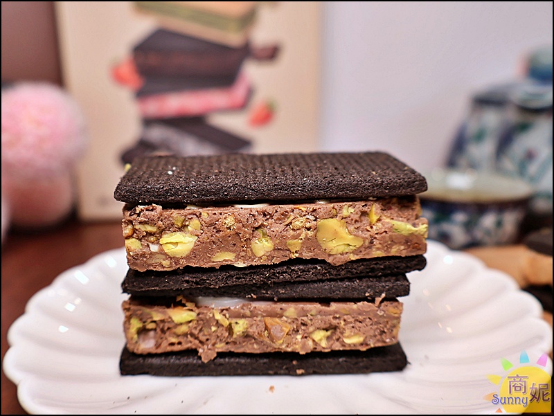 曉翮流域|厚餡夾心內餡厚到藏不住！台中伴手禮推薦，開賣秒殺的午茶首選最新6口味濃郁登場