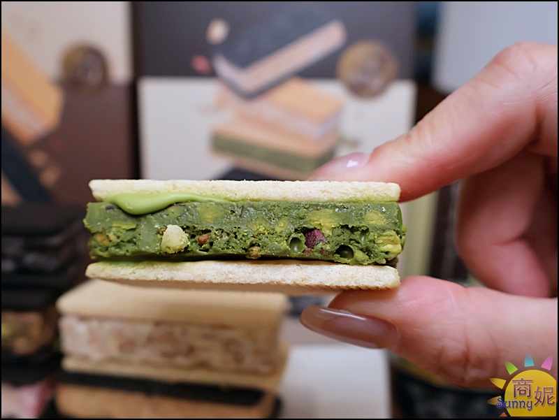 曉翮流域|厚餡夾心內餡厚到藏不住！台中伴手禮推薦，開賣秒殺的午茶首選最新6口味濃郁登場