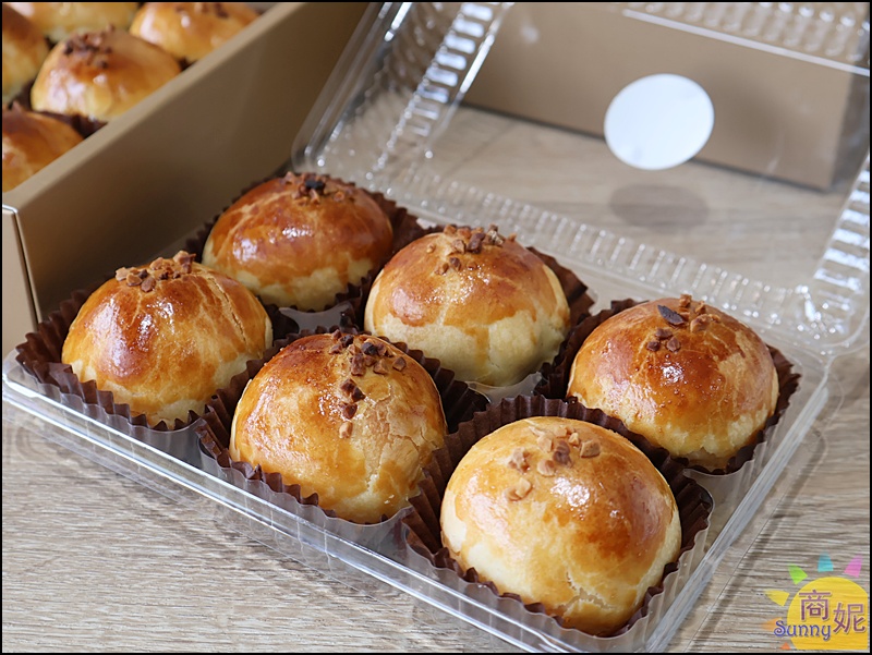 一六堂餅店|台中伴手禮推薦50年老店超人氣金沙蛋黃酥!獨家秘方內餡包覆大顆紅土鹹蛋黃，北屯必買伴手禮