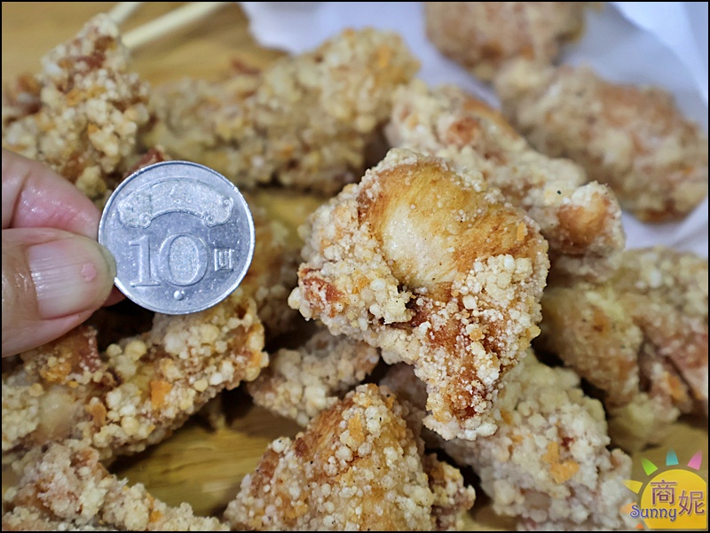 伙伕炸雞中美店|台中向上市場美食推薦!65元超大雞排、雞翅6支100元下午茶點心宵夜必吃外酥內噴汁CP值爆表 伙伕炸雞中美店|台中向上市場美食推薦!65元超大雞排、雞翅6支100元下午茶點心宵夜必吃外酥內噴汁CP值爆表