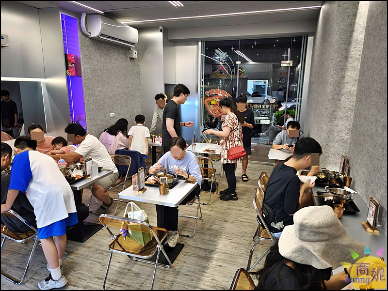 夠暖快享鍋崇德店｜台中北屯平價火鍋！179元起享雞湯火鍋、酸菜魚個人鍋白飯飲料無限續還免服務費