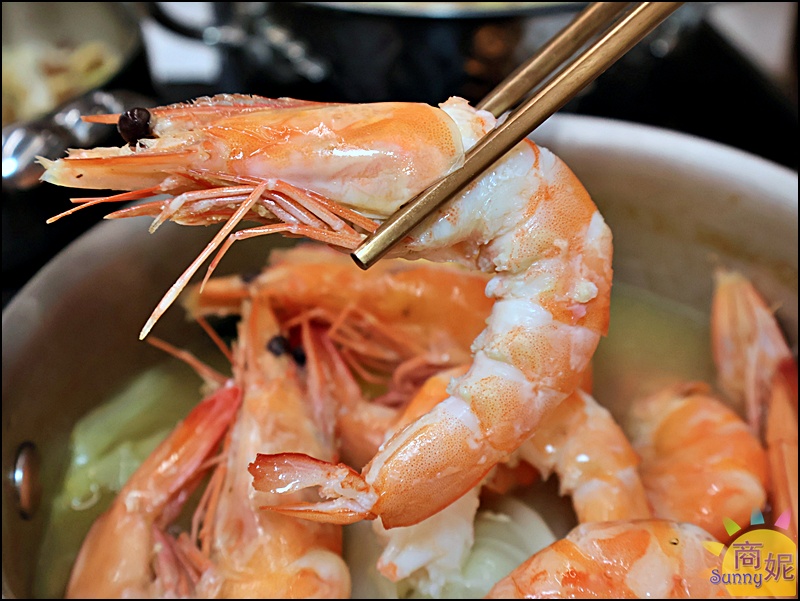 夠暖快享鍋崇德店｜台中北屯平價火鍋！179元起享雞湯火鍋、酸菜魚個人鍋白飯飲料無限續還免服務費