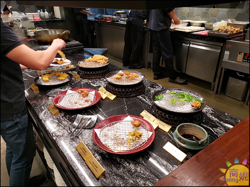台中吃到飽【旭集台中店】頂級日式Buffet插旗大遠百！最新餐價、訂位攻略、9大主題餐檯必吃亮點全攻略
