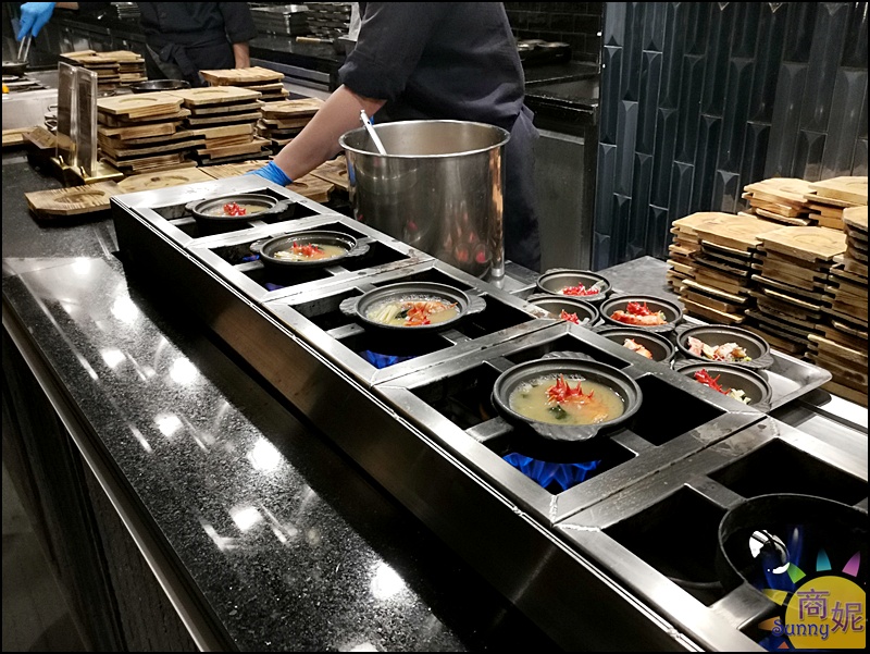 台中吃到飽【旭集台中店】頂級日式Buffet插旗大遠百！最新餐價、訂位攻略、9大主題餐檯必吃亮點全攻略