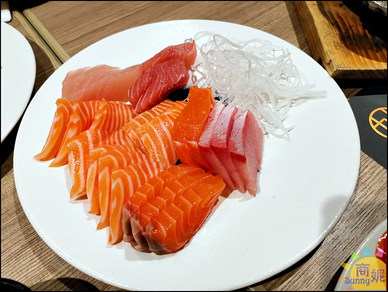 台中吃到飽【旭集台中店】頂級日式Buffet插旗大遠百！最新餐價、訂位攻略、9大主題餐檯必吃亮點全攻略