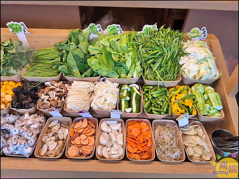 月團圓雞湯火鍋北屯店|台中北屯美食個人鴛鴦鍋,濃郁雞湯+超豐盛自助吧吃到飽398元起CP值爆表 月團圓雞湯火鍋北屯店|台中北屯美食個人鴛鴦鍋,濃郁雞湯+超豐盛自助吧吃到飽398元起CP值爆表