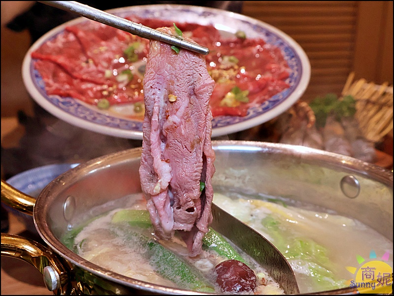 月團圓雞湯火鍋北屯店|台中北屯美食個人鴛鴦鍋,濃郁雞湯+超豐盛自助吧吃到飽398元起CP值爆表 月團圓雞湯火鍋北屯店|台中北屯美食個人鴛鴦鍋,濃郁雞湯+超豐盛自助吧吃到飽398元起CP值爆表