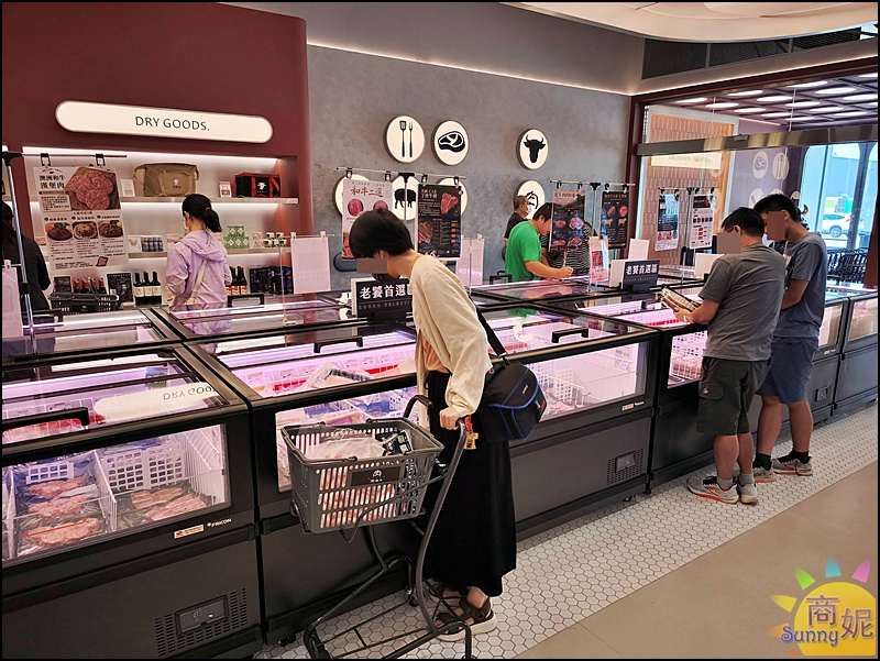 肉搏站北屯店｜台中最美肉品超市小家庭採買首選！平價高級肉品、客製化分切，舒適空間免費停車