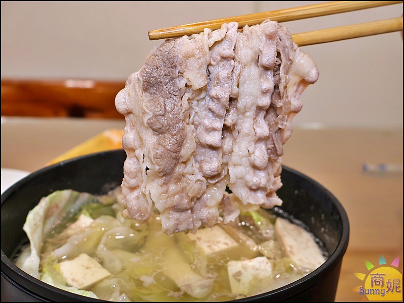 肉搏站北屯店｜台中最美肉品超市小家庭採買首選！平價高級肉品、客製化分切，舒適空間免費停車