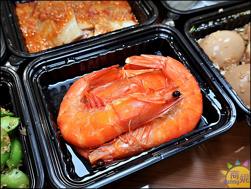 叁食初外帶櫃|食尚玩家報導老宅私房菜新光三越也有!招牌私房菜、個人養生煲湯外帶即食,現在還有8折優惠 叁食初外帶櫃|食尚玩家報導老宅私房菜新光三越也有!招牌私房菜、個人養生煲湯外帶即食,現在還有8折優惠