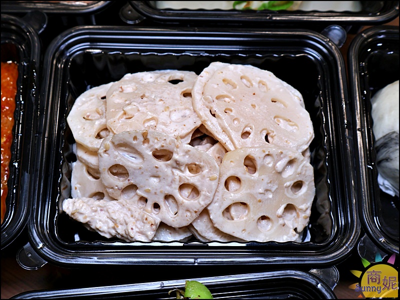 叁食初外帶櫃|食尚玩家報導老宅私房菜新光三越也有!招牌私房菜、個人養生煲湯外帶即食,現在還有8折優惠 叁食初外帶櫃|食尚玩家報導老宅私房菜新光三越也有!招牌私房菜、個人養生煲湯外帶即食,現在還有8折優惠