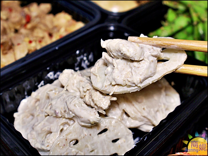 叁食初外帶櫃|食尚玩家報導老宅私房菜新光三越也有!招牌私房菜、個人養生煲湯外帶即食,現在還有8折優惠 叁食初外帶櫃|食尚玩家報導老宅私房菜新光三越也有!招牌私房菜、個人養生煲湯外帶即食,現在還有8折優惠