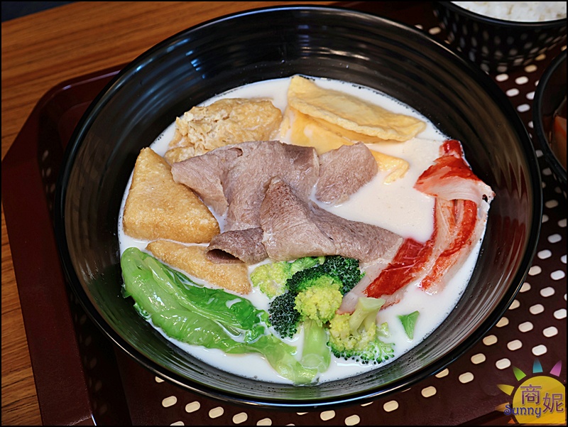 麻子辣蒙古麻辣燙|新竹排隊名店插旗台中！60種食材8元起，果凍麻辣鴨血神好吃 獨門白湯/蒙古紅湯辣度任選附飲料暢飲免服務費