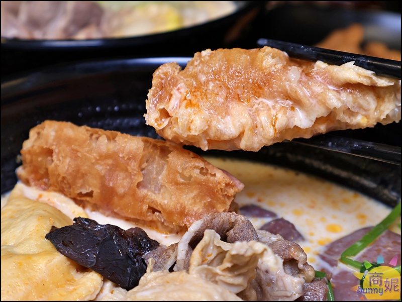 麻子辣蒙古麻辣燙|新竹排隊名店插旗台中！60種食材8元起，果凍麻辣鴨血神好吃 獨門白湯/蒙古紅湯辣度任選附飲料暢飲免服務費