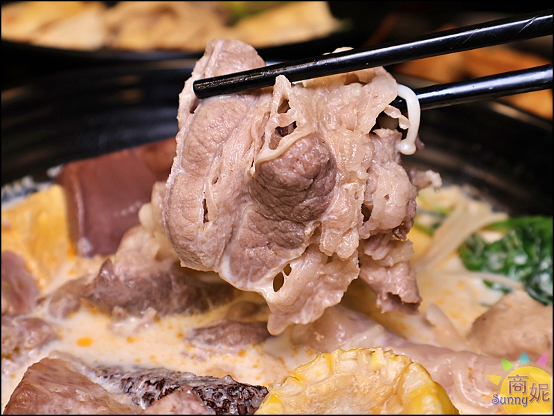 麻子辣蒙古麻辣燙|新竹排隊名店插旗台中！60種食材8元起，果凍麻辣鴨血神好吃 獨門白湯/蒙古紅湯辣度任選附飲料暢飲免服務費